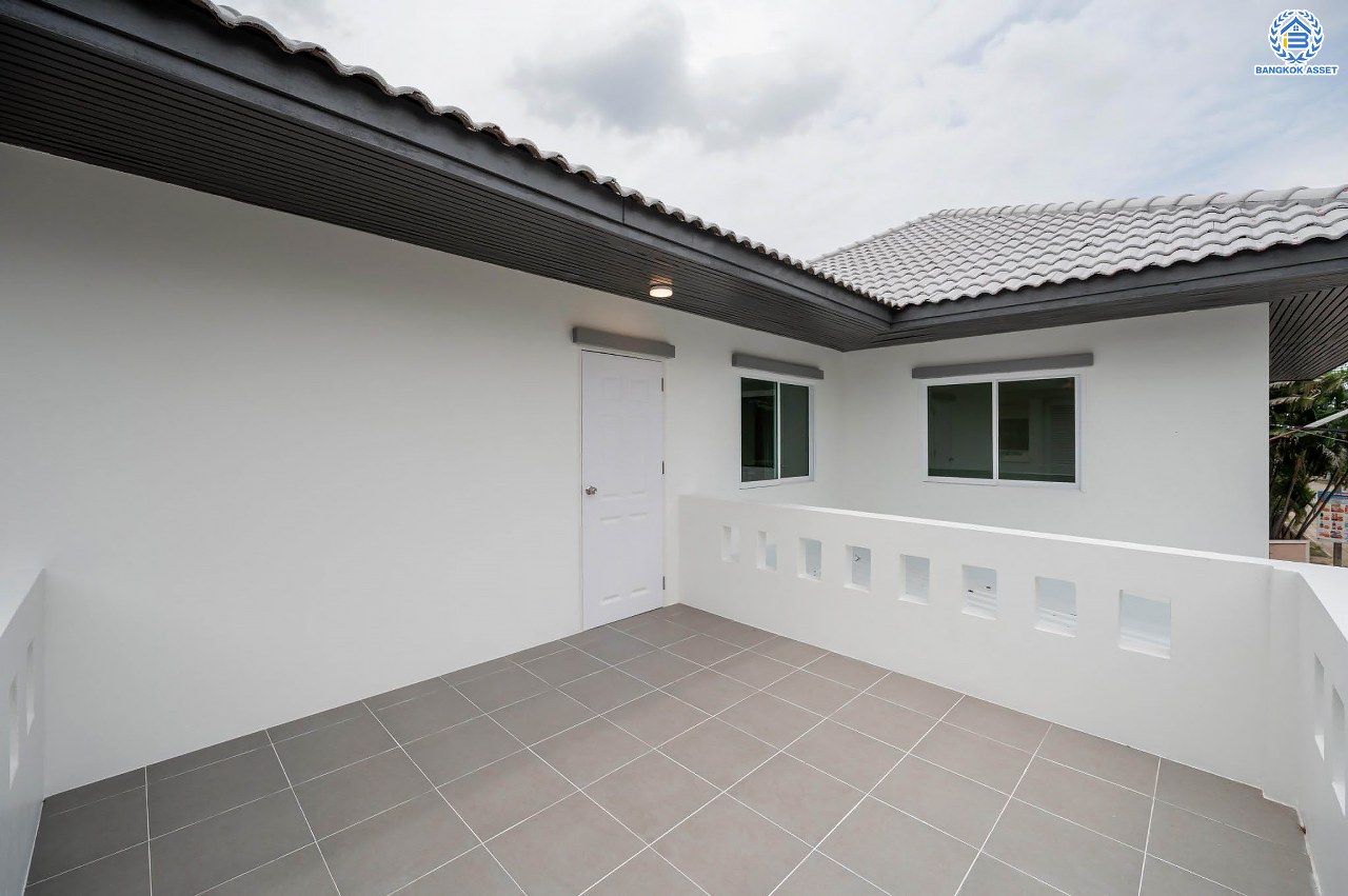 บ้านมือสองตกแต่งใหม่ โครงการ บ้านณัฐนันท์2 ดอนเมือง บ้านเดี่ยว หลังมุม  เนื้อที่ 56.9 ตร.ว. ฟังก์ชัน 3 ห้องนอน 3 ห้องน้ำ จอดรถได้ 1 คัน บนทำเลดีที่สุด ใกล้สนามบินดอนเมือง ทางด่วน "ศรีสมาน" และรถไฟฟ้าสายสีแดง "สถานีดอนเมือง"